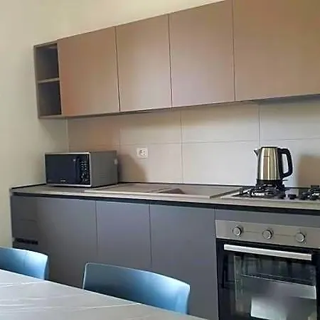 Con Piscina 3* Балестрате