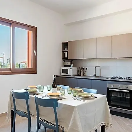 Con Piscina 3* Балестрате